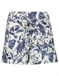 Allein ihr name lässt uns sofort an sommer, sonne, strand und meer denken. Damen Shorts Florales Muster Takko Fashion