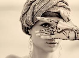 Maybe you would like to learn more about one of these? Tanpa Harus Lihai Menggambar 10 Desain Tato Henna Ini Bisa Jadi Contekan Untuk Tampil Menawan