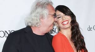 Tras 11 años como novios y nueve como matrimonio, han decidido separarse de mutuo acuerdo a finales de este mes, según ha revelado el semanario 'oggi'. Elisabetta Gregoraci E Il Retroscena Su Flavio Briatore Svelato Al Gf Vip