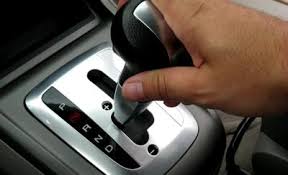 Push the brake pedal and insert the key to the ignition to turn it on. Essentials Of Driving An Automatic Car Cartrade Blog
