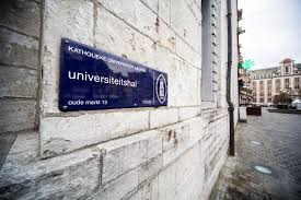 Heeft iemand alle namen en toenamen van de fine fleur van reuzegom? Nach Tod Eines Studenten Ku Lowen Verscharft Regeln Fur Studententaufen