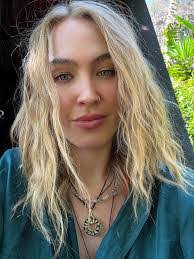 Rebecca Ridgeway's Instagram, Twitter & Facebook