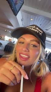 Sydney Kolker's Instagram, Twitter & Facebook