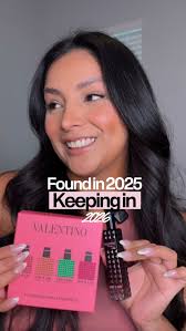 As a longtime perfume aficionado, I'm so happy to be able to share Vera  Wang Love with y'all! This fragrance is a beautiful rendition to all things  radiant and confident. The packaging