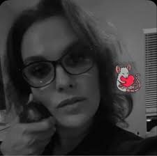 Baby Corn's first video to Korn. He's now 5 months old and 820 grams. Last  night was hard, but we had what my family calls "tent time". I made a  little tent