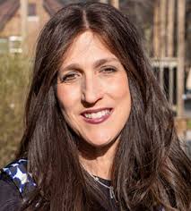 Dana Margolis's Instagram, Twitter & Facebook