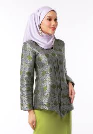 16 model baju kurung melayu terbaru 2018 fashion modern 2018 36 model baju kurung trend terbaru 2018 model baju muslimah batik terbaru 201. 18 Jenama Jenis Baju Hari Raya Wanita Terkini Di Malaysia 2021