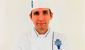 Chef João Paulo Frankenfeld é head chef de Cuisine no Le Cordon Bleu Rio de  Janeiro