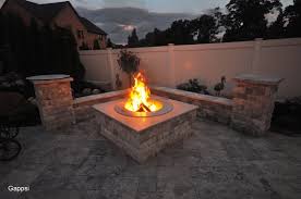 This combo firepit/grill lets you use either charcoal or wood and features a smart design that helps drastically cut down on the amount of smoke • warm up cold nights without creating a billowing cloud of smoke by lighting up the biolite smokeless firepit. Smokeless Wood Burning Breeo Fire Pit Gappsi