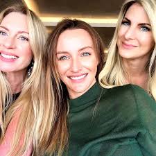 Cheers Cape Town. Its been wonderful, weird, wild and filled with loved  ones and unforgettable memories. A special thanks to these friends and fam  that made this work trip, an absolute holiday,