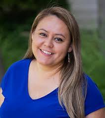 Elsa Quintanilla's Instagram, Twitter & Facebook