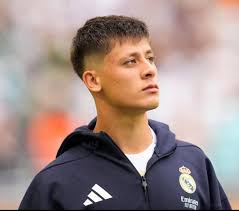 ❗️Arda Güler has been informed that the signing of Franco Mastantuono does  not mean his importance within the team will diminish. — @MarioCortegana