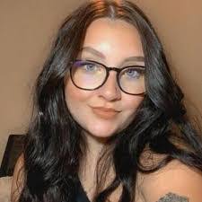 Shelby Phelps's Instagram, Twitter & Facebook