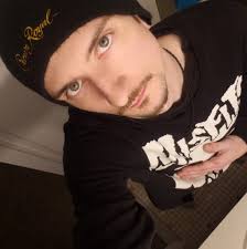 If you are not a CAREER HEALER, do not insta lock Gambit. He is a  strategist that swaps between healing and attacking with ease. If you don't  know HOW to be a