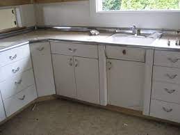 Cabinets are ideal for restoration with limited amount. Image Detail For 1950s Metal Cabinets Youngstown Kitchen Cabinets Picture By Vintage Kitchen Youngstown Kitchen Kitchen Cabinets Pictures