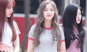 They are famous for uploading daily life videos.checkout her youtube channel named as aayu and pihu show, his followers have crossed 4.5 million subscribers.soon you will see her performing in movies. Kyla Massie Kpop Reporter K Pop Breaking News And Gossip