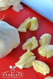 How To Smash A Garlic Clove With Video From My Fearless Kitchen Once You See How Easy And Fun It Is To S Healthy Vegetables Breakfast Recipes Easy Garlic