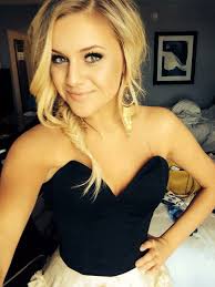 Kelsea Ballerini Celebrities Female Kelsea Ballerini How To Look Pretty