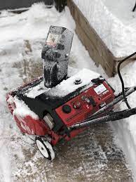 Who would have thought toro would spell snowblower in 2 words. This Toro Snowblower Has Been Through 38 Years Of Chicago Winters And Still Starts On The First Pull Buyitforlife