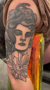 So happy to finish this medusa piece!! @#fyp #stolleosisink #tattoos  #alegoryblack