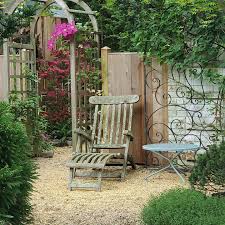 A Suburban Garden Without A Blade Of Grass Finegardening In 2020 Small Space Gardening Garden Design Garden