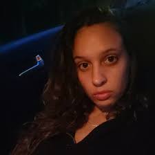 On this 4th of July I've been thinking a lot about what freedom means, and  for me, it's the freedom to EXPRESS YOURSELF!!🇺🇸🎤❤️ I've read thousands  of comments about this little girl's