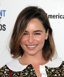 Emilia clarke ah khalessi as a brunette! Emilia Clarke Medium Straight Dark Brunette Bob Haircut With Side Swept Bangs And Light Brunette Highlights