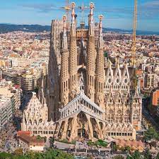 The cathedral of the holy cross and saint eulalia, also known as barcelona cathedral, is the gothic cathedral and seat of the archbishop of. La Sagrada Familia Cathedral Barcelona Pics