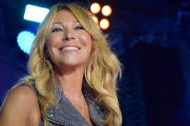 Facebook gives people the power to share and makes the. Knutschfotos Von Rosanna Rocci Ist Er Ihr Neuer Freund Schlager De In 2021 Attraktive Frau Neuer Freund Schlagersangerin