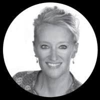 Donna Toland's Instagram, Twitter & Facebook