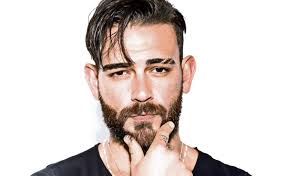 Deja atrás EU; busca sus raíces