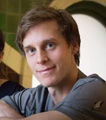 Julia Wellington's Instagram, Twitter & Facebook