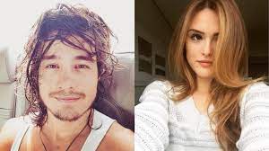 A atriz mostrou o momento em o filho caçula, teodoro, surgiu com um microfone na mão dizendo que iria cantar no the voice kids. Voltaram Isabelle Drummond E Tiago Iorc Postam Foto Em Ny E Fas Especulam Jovem Pan