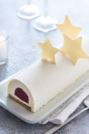Buche Chocolat Blanc Framboise Et The Matcha Lilie Bakery Recette Buche Chocolat Blanc Framboise Chocolat Blanc Dessert Chocolat Blanc