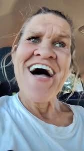 Tammy Hull's Instagram, Twitter & Facebook