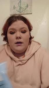 Jessica Sis's Instagram, Twitter & Facebook