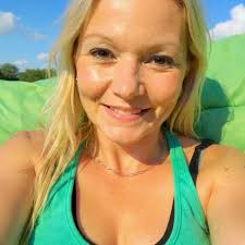 Weider 9645 Pro Home Gym Good working condition , as it's still being used.  3 station : adjustable leg press; dips and pull ups with assistance ; lat  pull downs with chest