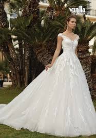 Kollektion lilly brautkleider in femininen silhouetten und edlen details » kollektion diamonds by lilly elegant kurze brautkleider für die edle hochzeit ».liegt, soweit nicht ausdrücklich anders gekennzeichnet, bei lilly brautkleider gmbh. Brautkleider Sposabella 2020 Saarland Saarbrucken Neunkirchen Mode Walus