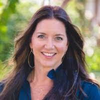 Renee Welsh's Instagram, Twitter & Facebook