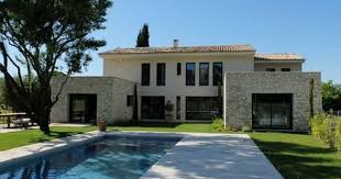 Au Temps Des Bastides Est Un Constructeur De Maisons Provencales Mas Bastides Maisons Tradtionnelles Contemp Constructeur Maison Maison Provencale Maison
