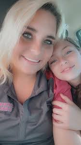 Katelyn Puckett's Instagram, Twitter & Facebook