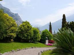 Für die pflanzen maßgeblich ist dabei ein standort in sonniger. Tolle Mediterrane Garten Anlegen Gestaltungstipps Fur Sudliche Garten Mein Mediterraner Garten