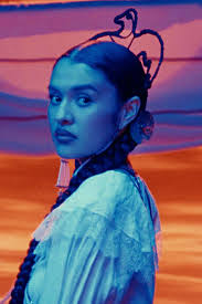 27-year-old Indigenous singer Emma Pennell wins $25K award