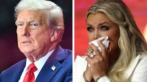 Ai funerali di Charlie Kirk la vedova Erika perdona il killer, ma Trump non  è d'accordo: "Odio gli oppositori"