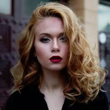 Tabatha Fox's Instagram, Twitter & Facebook