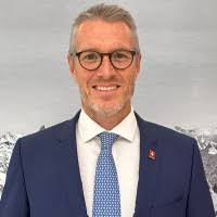 Daniel Swiss's Instagram, Twitter & Facebook