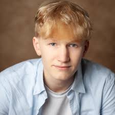 🎄 PERFORMER ANNOUNCEMENT 🎄 Performing