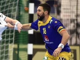 Wer zuerst drei goldgelbe wolkenkristalle ergattern kann, gewinnt den funkelbunten. Ehf Verbietet Schwedens Kapitan Regenbogenarmbinde
