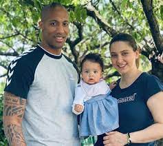 Quintana foi assistido no local do treino com o apoio de uma viatura do instituto nacional de emergência médica (inem) e, posteriormente, transportado para o hospital de são joão, no porto. A Familia De Alfredo Quintana Que Morreu Aos 32 Anos Flashes Flash