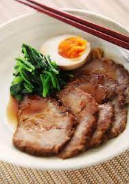 5月のある日の晩ごはん 煮豚と味玉とほうれん草のお浸し 胡瓜と生わかめとシラ レシピ 料理 レシピ 煮豚レシピ